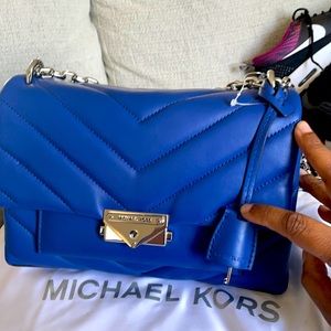 Gorgeous authentic Michael kors purse - new worn with tags